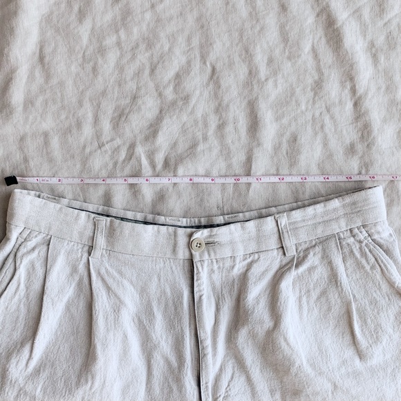 ‼️SOLD‼️Vintage beige linen cotton pleated bermuda shorts trouser high rise - Picture 6 of 8
